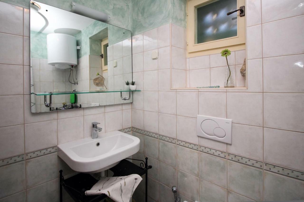 Apartment Olive Garden Punat Ngoại thất bức ảnh